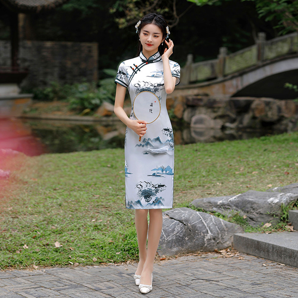 Čínské šaty cheongsam（Hora, voda a dům）